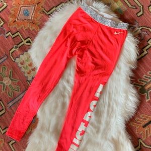 Nike Pro hot pink leggings